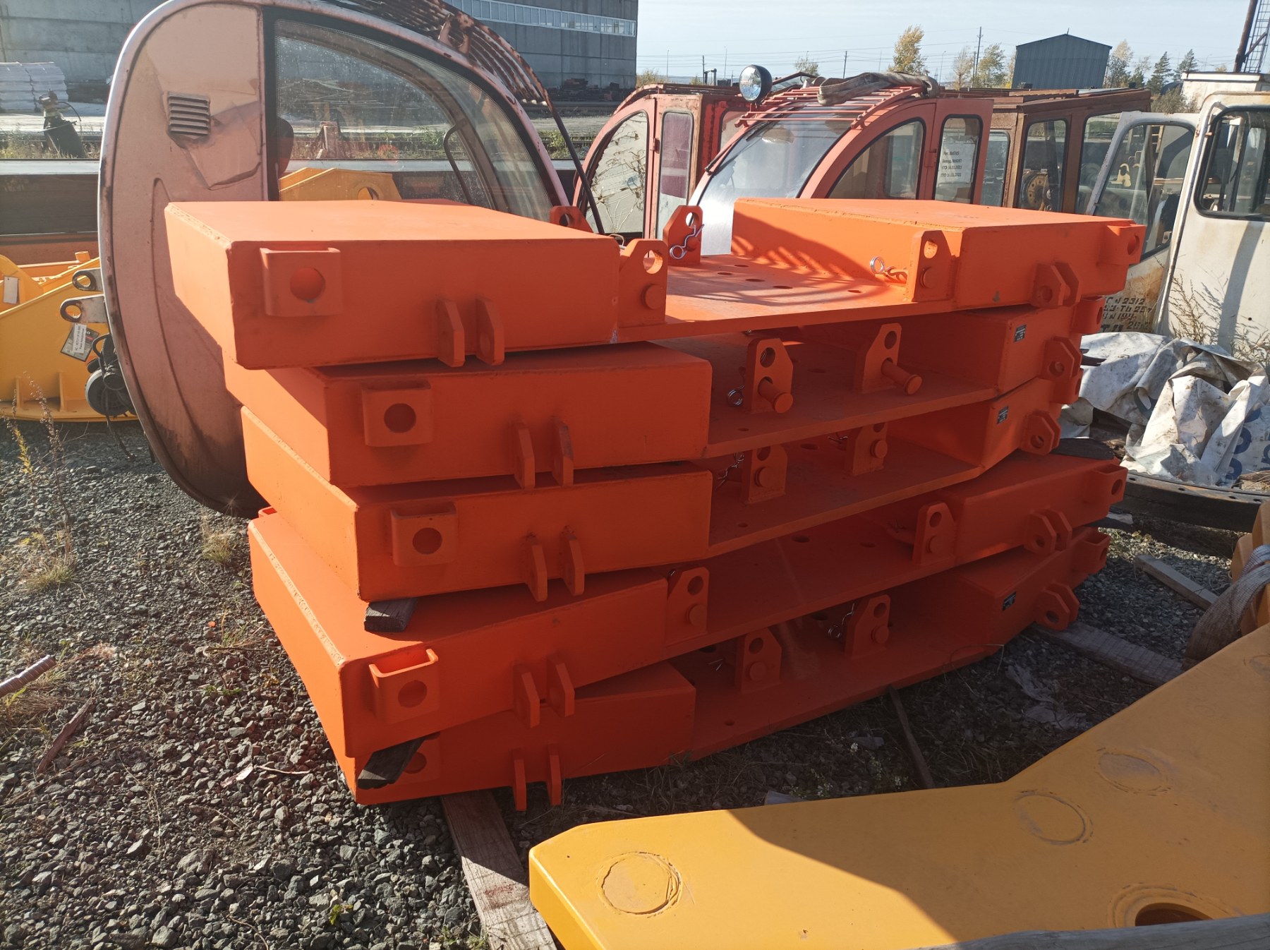 Противовес КС-55713-1К-3.94.900-2-02 (1,5т) автокрана Клинцы г/п 25 тонн